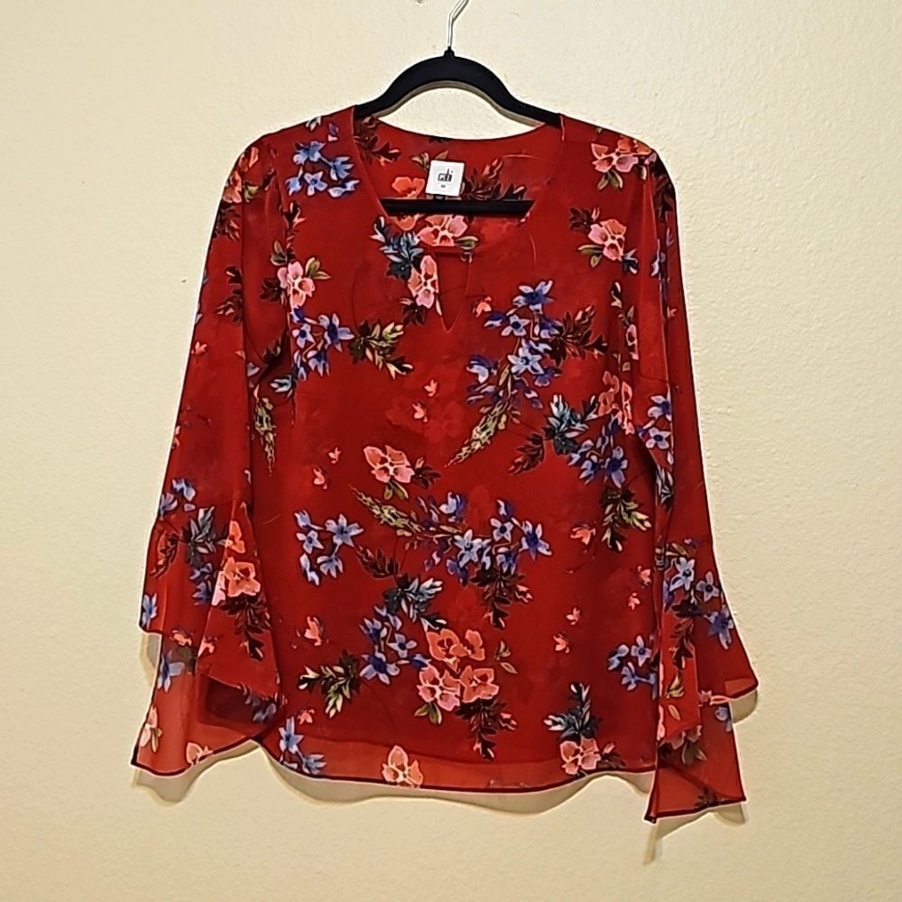 CAbi 3590 Devoted Blouse Size XS Red Floral Bell Sleeves